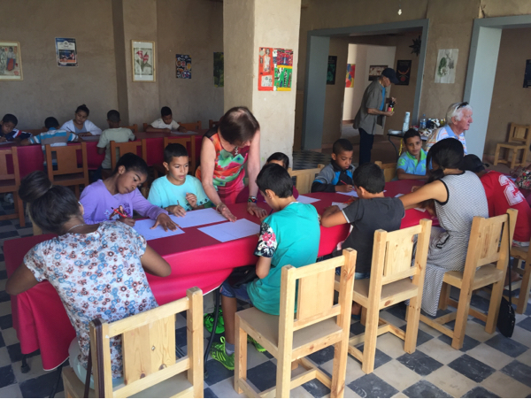 Aderrazzak Benchaâbane, l’art au service des enfants Par Patrick Marescaux.                   media24.com Aderrazzak Benchaâbane, l’art au service des enfants Par Patrick Marescaux.                   media24.com