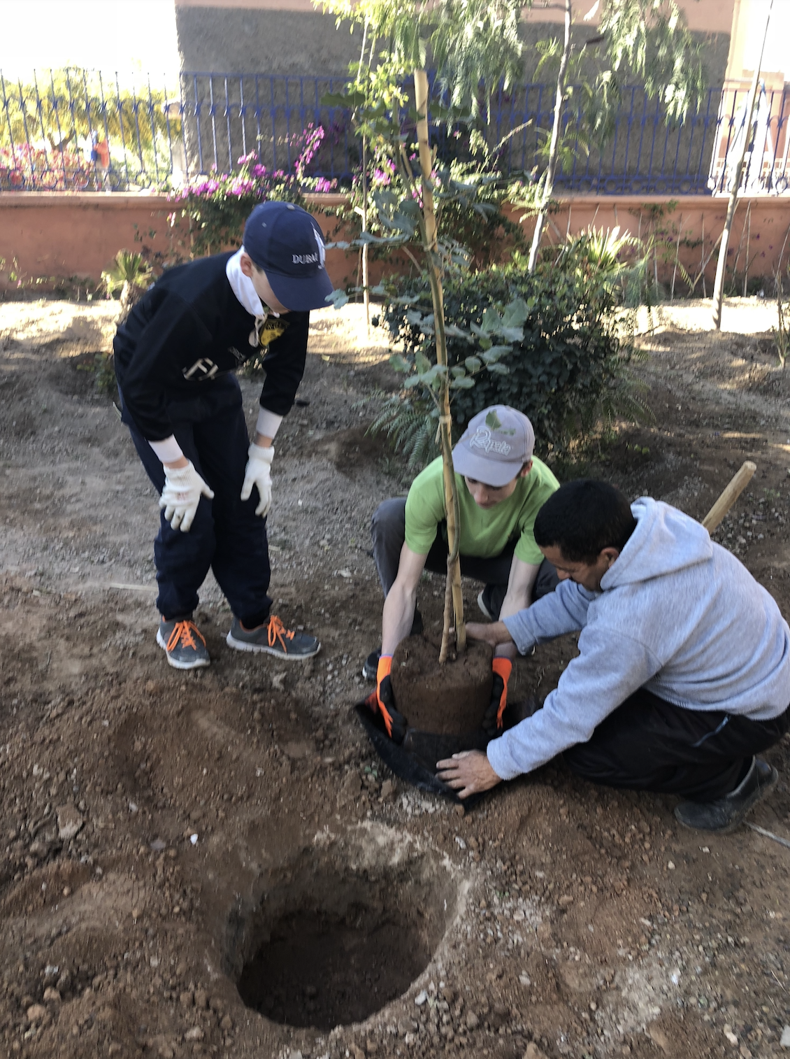 Journée de solidarité et convivialité à l’occasion du printemps culturel de la Palmeraie à la fondation Benchaâbane Journée de solidarité et convivialité à l’occasion du printemps culturel de la Palmeraie à la fondation Benchaâbane