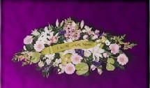 Dépôt d'une gerbe de fleurs devant la stèle commémorative du 16 mai à Casablanca Dépôt d'une gerbe de fleurs devant la stèle commémorative du 16 mai à Casablanca