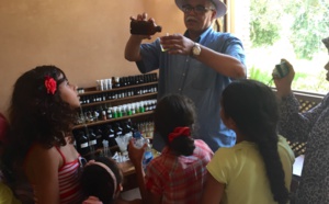 Essaouira : Les petits-apprentis parfumeurs Essaouira : Les petits-apprentis parfumeurs